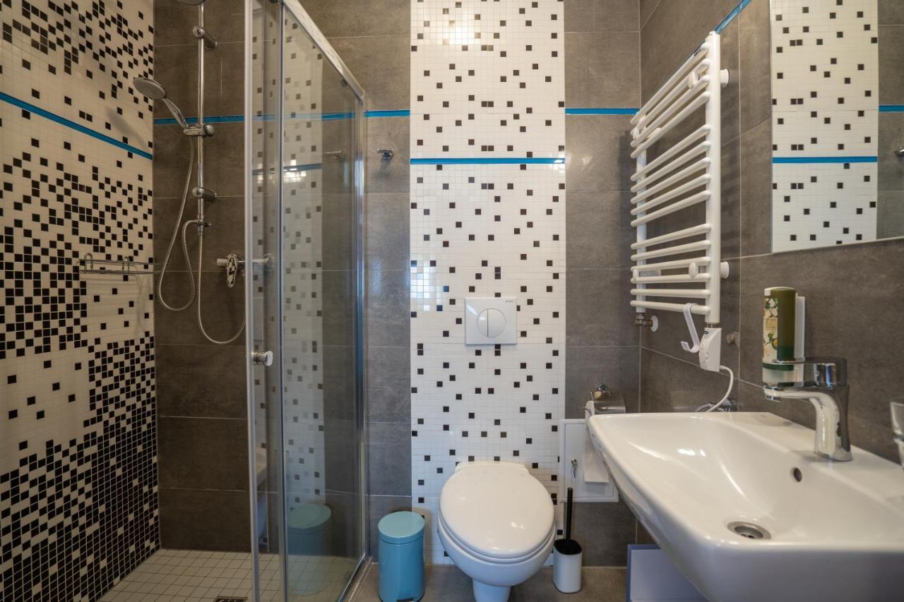 Rentplanet - Apartamenty Okrzei ชกลาร์สกา ปอเรมบา ภายนอก รูปภาพ