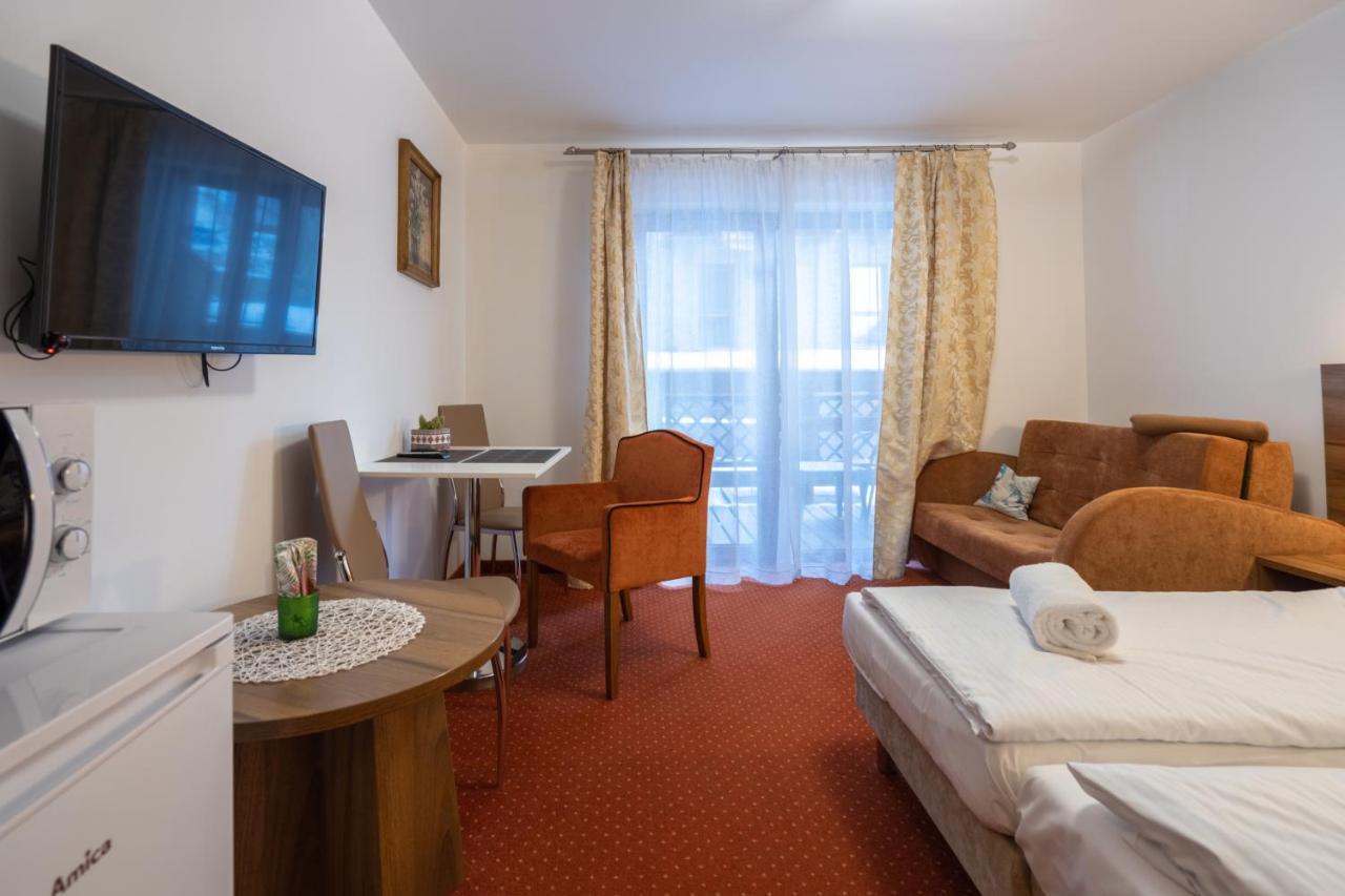 Rentplanet - Apartamenty Okrzei ชกลาร์สกา ปอเรมบา ภายนอก รูปภาพ