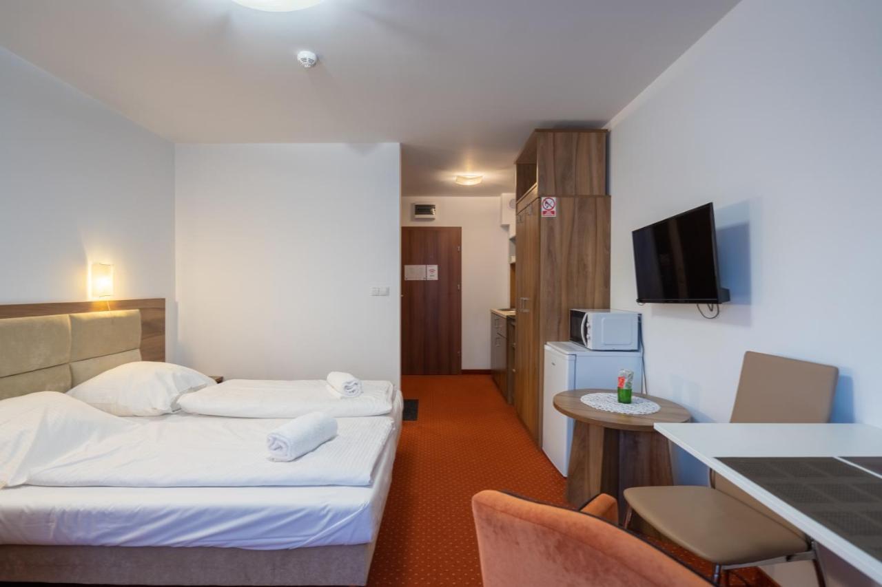 Rentplanet - Apartamenty Okrzei ชกลาร์สกา ปอเรมบา ภายนอก รูปภาพ